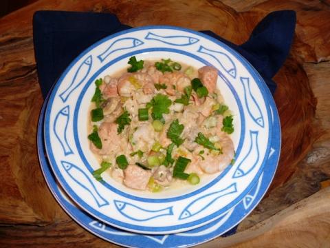 Romig vispotje met tomaten/fetasaus