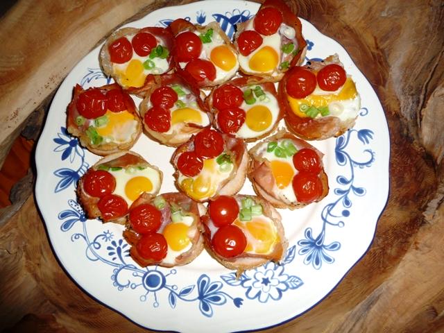 Toast met kwarteleitjes (Huevos al Capote)