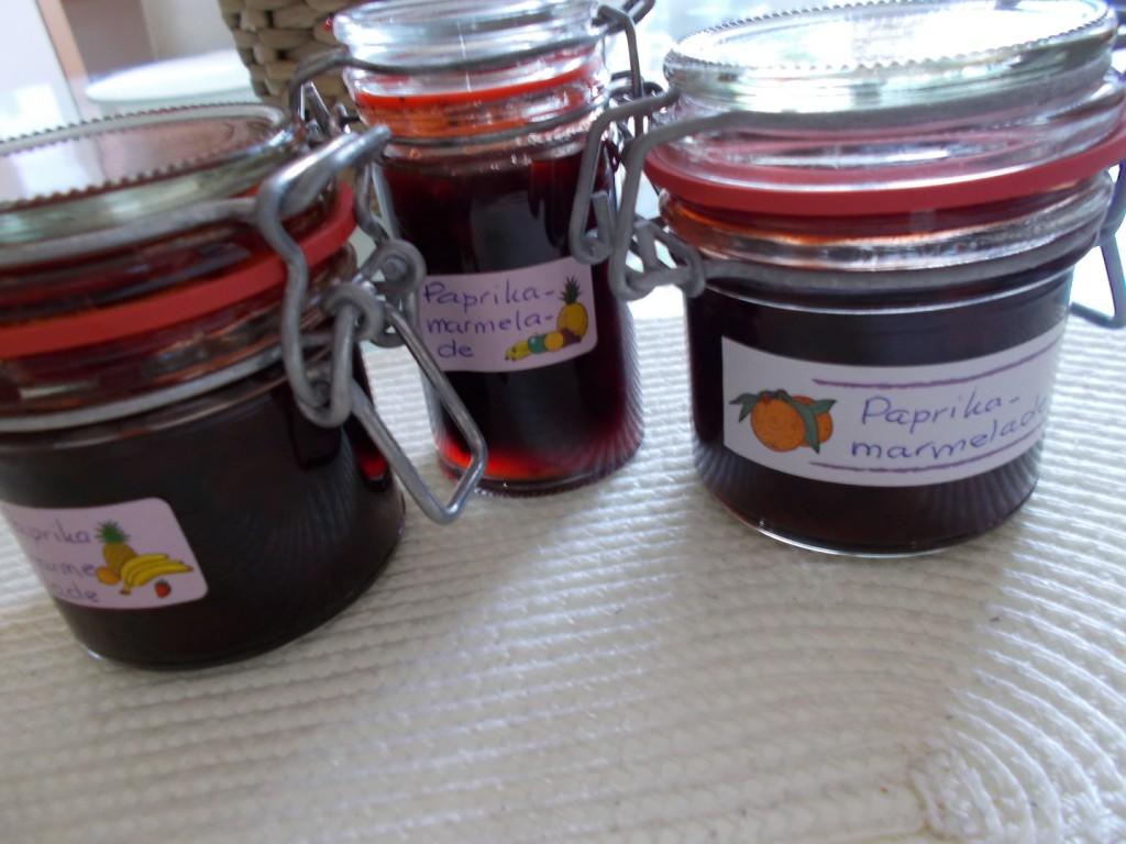 Pittige paprikamarmelade met rode wijn en een vleugje gember