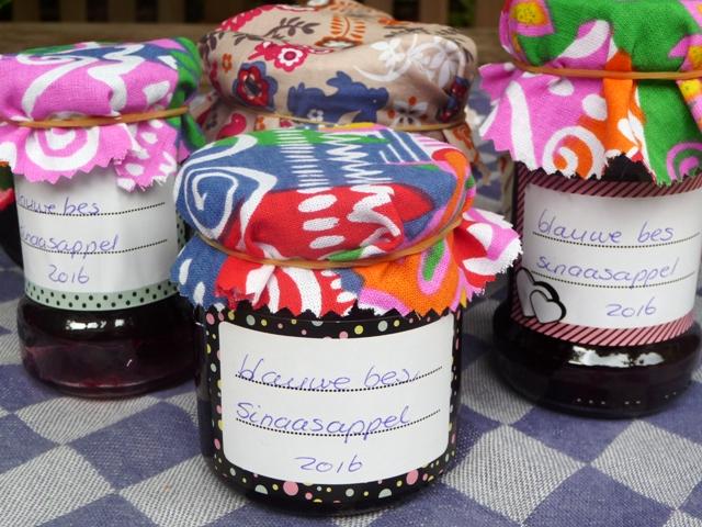 Blauwe bessenjam met sinaasappel en Cointreau