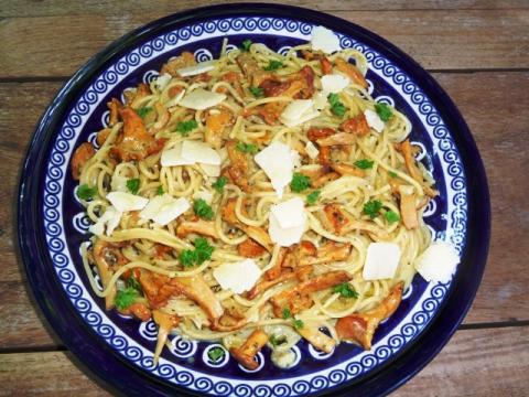 Pasta met cantharellen en truffelpesto