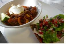 Ramon Brugmans Chili Con Carne Stoofvlees met uiensalsa en .......