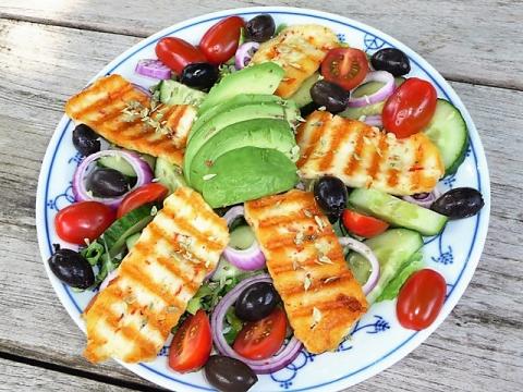 Griekse salade met Halloumi