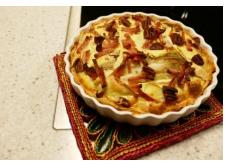 Slanke Quiche met brie, witlof, boursin en pecannoten