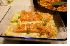 Zalm op een bedje van romige venkel uit de oven