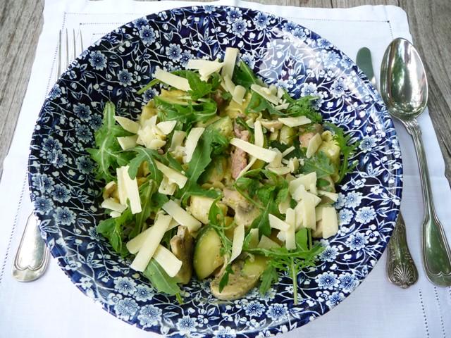 Tortellini met ham en pesto roomsaus