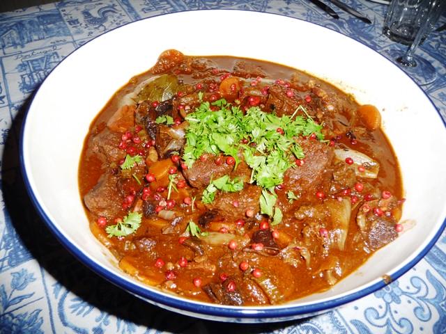 Stoofpot van gemengd wild