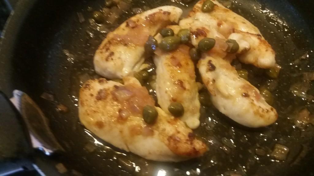 Italiaanse kipfilet piccata met citroen kappertjessaus lekker zomers