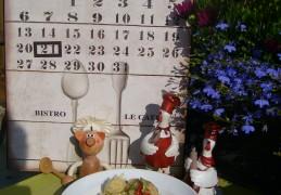 Aardappelpuree op zijn zomers voor bij een visgerecht