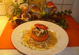 Tomaatje gevuld met fazantfilet op een bedje van volkorenpasta