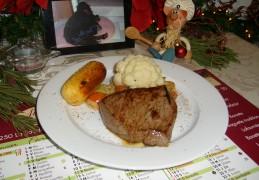 Vakantie: kersthoofdgerecht steak en groenten