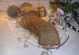 Zonnebloem brood met pijnboompitten