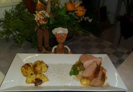 Dagschotel: opgebakken aardappelen met een warme witloofsalade vergezeld van het haasje van het varken