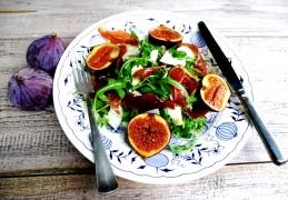 Salade met gegrilde vijgen, Parma ham en Parmezaanse kaas
