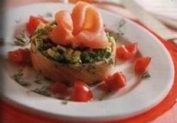 Avocadotaartje met gerookte zalm