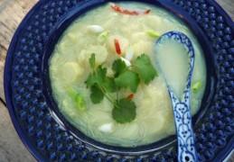 Thaise noedelsoep met asperges