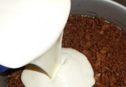 Kwarktaart met speculaasbodem en kersen (Glutenvrij)