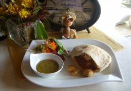 Pitta broodje goed gevuld