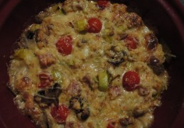 Prei gratin met champignons, tomaatjes en ham