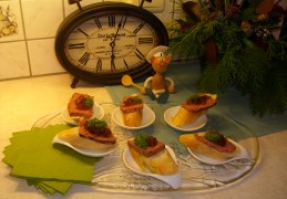 Hapje: lookbroodje met hazenpaté en uienconfituur