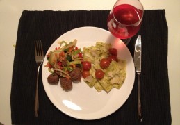 Pesto ravioli met balletjes