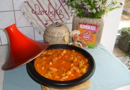 Tajine: een onderonsje in tomatensaus