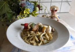 Visbrochette met duo van pasta