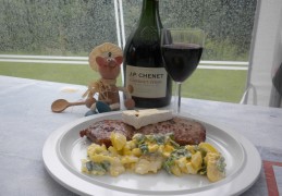 Vakantie : steak en aardappelsla