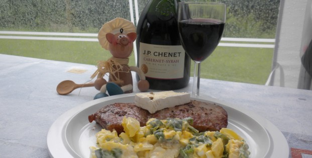 Vakantie : steak en aardappelsla
