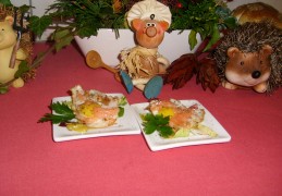Hapje : kwartelspiegelei met gerookte zalm