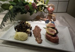 Ardeens varkenshaasje met vijgen en beukenzwammen