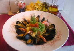 Lintpasta met scampi's en mosselen