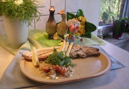 Wijting met vlaamse asperges