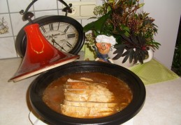 Tajine gevuld met varkensruggebraad 