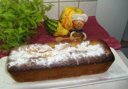 Cake met speculaas en peren beneveld met jenever