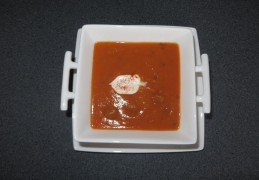 Pastinaakpaprikasoep met runderchipolataballetjes
