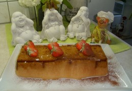 Dessert: pudding met aardbeien en peperkoek