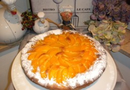 Dessert: cake met perziken