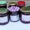 Jam van zomerfruit (braam, framboos, blauwe bes, kers, pruim)