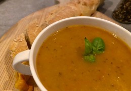 Tomaten-auberginesoep