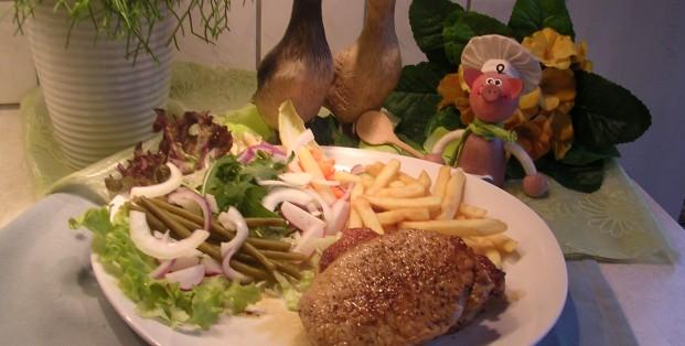Gegrilde kalfsmedaillon gekruid met rode pesto