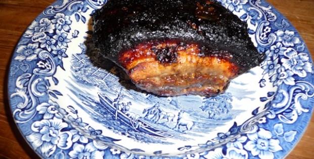 Traag gegaard buikspek met smokey bbq-marinade