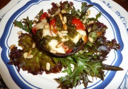 Portobello met "Caprese" vulling