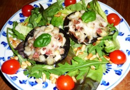 Portobello gevuld met asperges, Parma ham en Pecorino