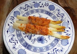 Asperges uit de oven met Serranoham en Manchego kaas