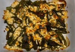 Gegrilde pepers (paprika) gegratineerd met feta