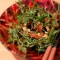 Courgettesalade met tomaat, olijven, kappertjes en rucola
