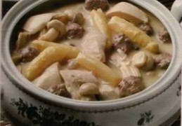 Kippenragoût met champignons en asperges - Hühnerfricassee