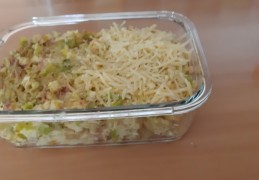 Prei-aardappelgratin met corned beef