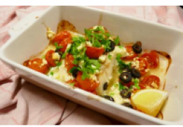 Kabeljauw uit de oven met cherrytomaatjes, feta en olijfringetjes